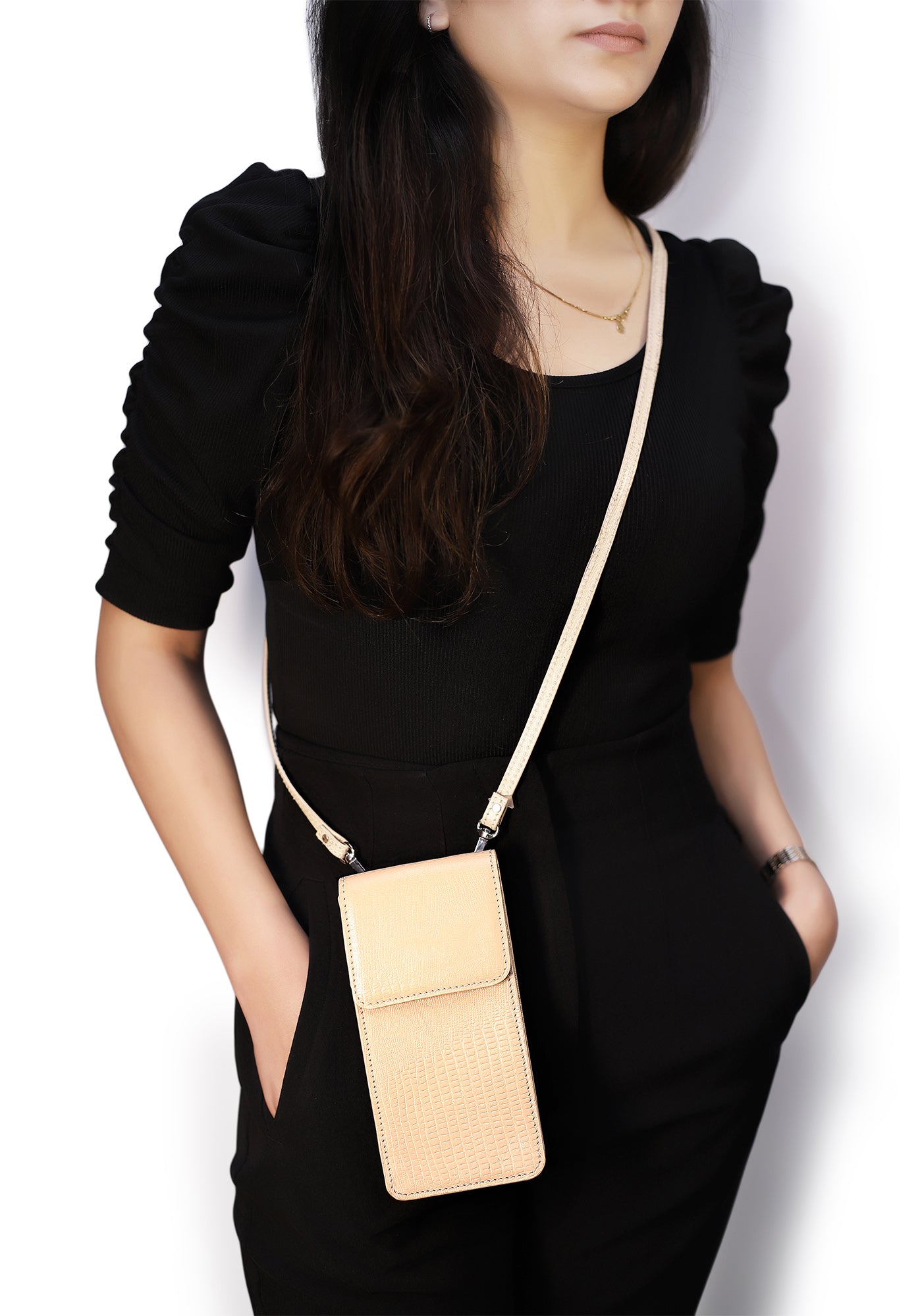 DIONE MOBILE POUCH