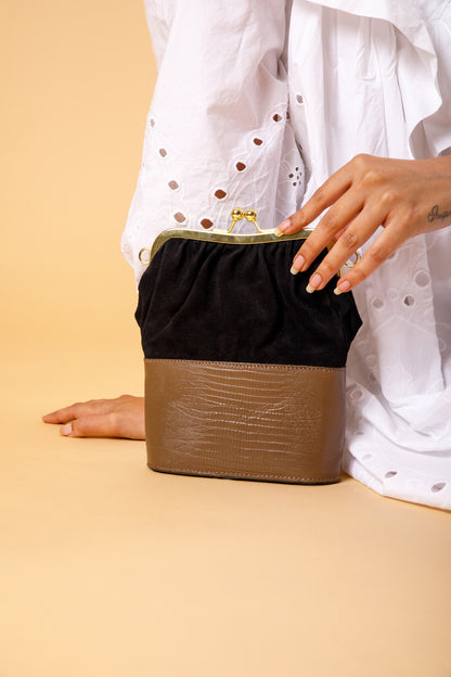 ARA CLASP BAG